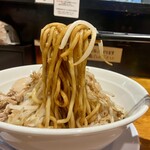 麺屋にぼじ - 麺はワシワシで美味しい！！ニボニボ感はあまり感じられず。タレが強い。煮干しが負けちゃってる。