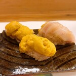 穴子料理と地酒 浅草 川井 - 紫雲丹の握り