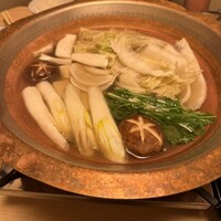 先斗町しゃぶしゃぶすき焼き きらく - お鍋はお野菜もたっぷりいただけるから嬉しい。暑い夏こそキンキンにエアコンが効いたお部屋でしゃぶしゃぶがマスト✨