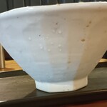 麺場 浜虎 - ラーメンどんぶり横から撮影↑