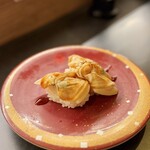 グルメ回転すし　一心 - 煮はまぐり