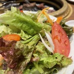 焼肉 鶯谷園 - サンチュサラダ