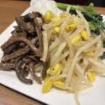 焼肉 鶯谷園 - ナムル