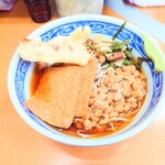 加賀 - ■ 冷 納豆 (山菜・あげ玉入り) そば・うどん、650円
      ■ きつね、130円
      ■ ちくわ天、130円
