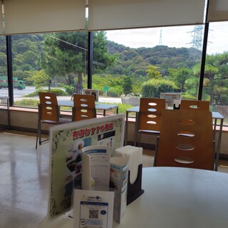 鴻ノ池サービスエリア下り線 フードコート_2