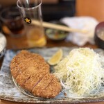 とんかつ専門店 がんばり亭 - 上ロースカツ定食　2,420円