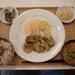 トーコーキッチン - 照り焼きチキン 副菜二品 豚汁 ご飯