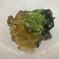 好日 - 茨城　蒸し鮑　金時草　オクラ　三杯酢