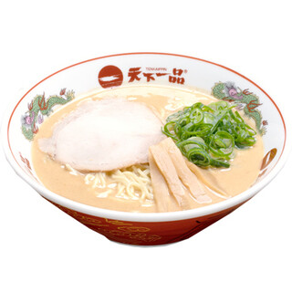 スープを引き立たせる麺
