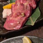炭火焼肉enよしの本店 - 
