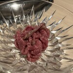 肉屋の本格焼肉 黒牛一期 - 肉トロ塩1408円。シンプルに肉質の良さを感じた。