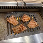 焼肉 ジャンボ - 