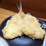 やまどん - 【人気ＮＯ．１本日のダブルマグロ定食】まぐろアゴ肉焼きとまぐろ中落ちコンビ，メアジフライ付 ※メアジフライは別料金