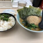 横浜家系ラーメン 田中 - 