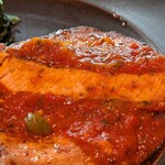 シュマッツ - SCHMATZ ＠日本橋高島屋 ランチ 噛み応え充分の麦富士豚のグリル 完熟トマトソース 断面