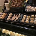 ガストロノミー ジョエル・ロブション - パンのワゴン