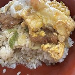 三笠屋 - 食べかけですが変わらぬボリュームさです