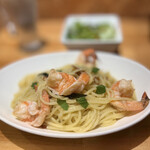 パスタハウス エニ - 基本パスタ900円に特盛200円