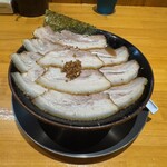 あなたの心を鷲掴み - 鷲掴みとんこつ(お肉たっぷりトッピング)