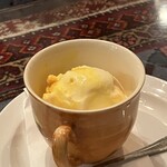 BolBol - ファルディバスタニ。味はシンプルだが香りが素晴らしい。