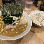 ラーメン モンタナ 秋葉原店 - 