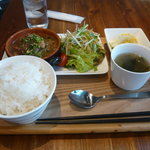 rix's cafe - 牛すじ肉とごぼうと大根煮込み（９００円）