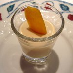 シェ ローズ - アミューズ・ユリネのムースからすみ添え