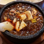 味覚 - 石鍋麻婆豆腐1,000円。凶暴な沸り。