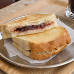 梅の木 - おぐらあんバタートーストサンド@税込500円