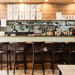 駅近◎お一人様からデート、ご宴会にも使える清潔感のある空間