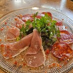 青山Indigo - スペイン産生ハムとイベリコサラミ