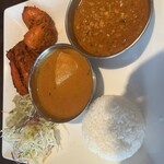 ゴングル 南青山本店 - カレーは2種類選べます