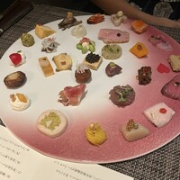 リナシメント - お皿で印象は変わりますね。
