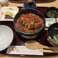 ひつまぶし名古屋備長 大名古屋ビルヂング店 - 上ひつまぶし（1尾）（肝吸・漬物付）