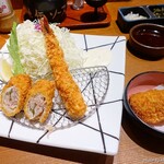 しゃぶかつかつ喜 - 2024年8月　彩り海老かつ膳　なぜかこの状態でサーブ　めんどくさかったんか