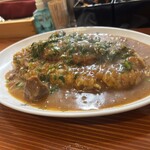 白銀亭 - ヒレ豚カツカレー大盛り＋ほうれん草をトッピング