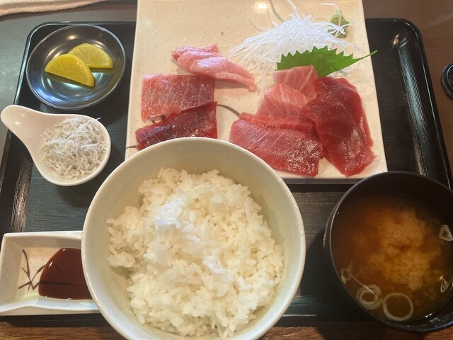 Kissa M Aratame Maguro no M photo 2