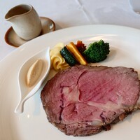 RoastBeef&Grill ROSSINI - 追加料金でローストビーフ　ほとんどの方が注文
