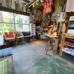 コナズ珈琲 福山店 - 店内