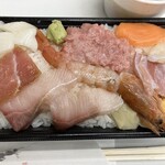 たぬきすし - おまかせ丼大盛り