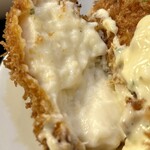 キッチンスズキ - カニクリームコロッケカット