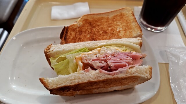 DOUTOR COFFEE Akihabara Izumibashi Ten