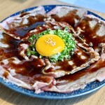 京出汁おでんと旬菜天ぷら 鳥居くぐり - サッと炙った牛肉はトロトロ♪