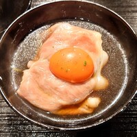 目黒 ながもと - 仙台和牛のA4ロース肉をすき焼き風に