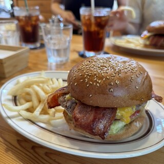 ムースヒルズバーガー