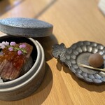 茶寮 楽書院 - 黒毛和牛といくらの子丼