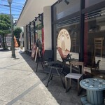 Cello Cafe - 店舗前の様子
