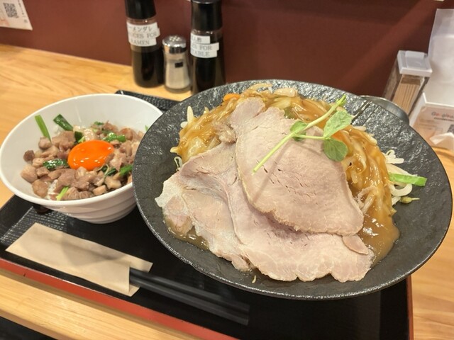 ラーメンテボ6個 博多豚骨らぁ麺 一絆 御徒町本店 - 御徒町/ラーメン | 食べログ