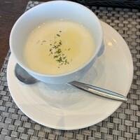 R restaurant & bar - 