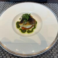 R restaurant & bar - 